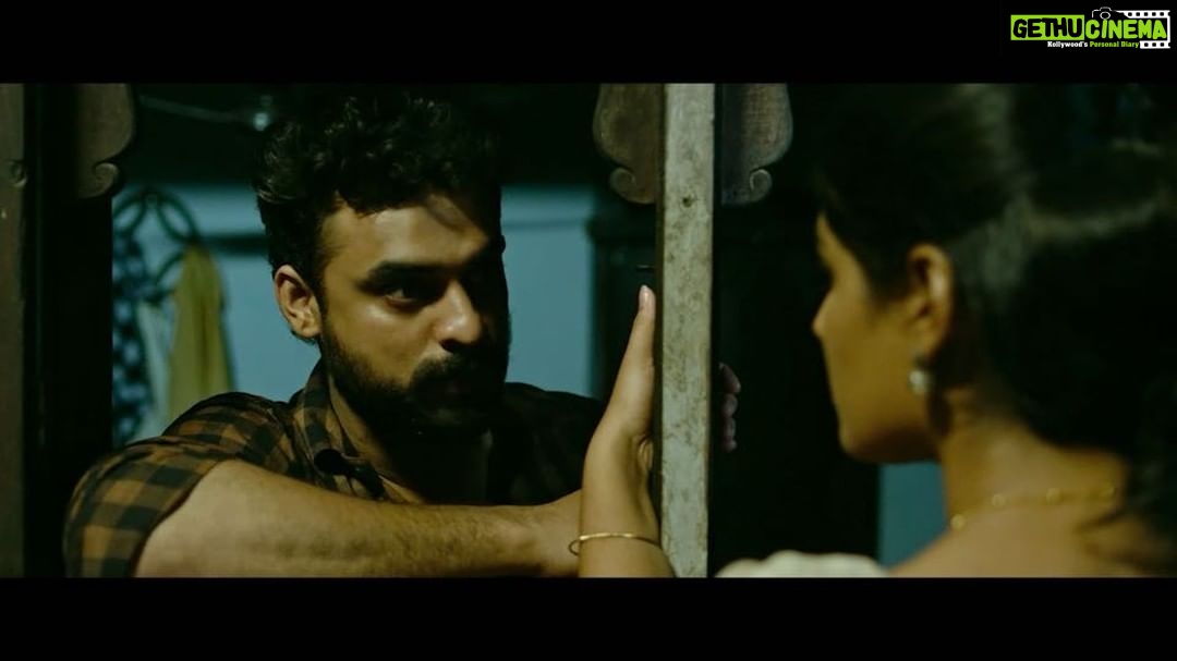 Samyuktha Menon Instagram - Much love 💕 #swipeleft #ladderscene #theevandi