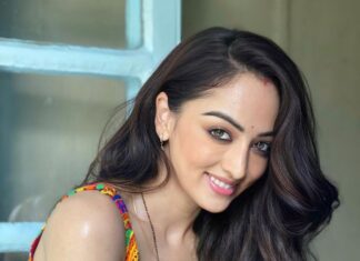 Sandeepa Dhar Instagram - Mithu #DrArora out on SonyLIV Swipe —> pic 2.3,4 shows the actual depiction of when they say Aaj lunch mein diet food hai 😑