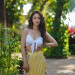 Sandeepa Dhar Instagram - Woke up to a good life 🌴 #untouched #rawimage ______________________________