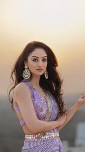 Sandeepa Dhar Instagram - Just… coz it’s Diwali ! ✨💫💜 #happyme _____________________________ #reels #reelsinstagram #sandeepadhar #trending #desifashion #saree #love #dance #diwali