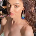 Sandeepa Dhar Instagram - #reeltrend Kinda late but I tried 😬👀 _____________________________ #reels #reel #reelsinstagram #sandeepadhar #trending #talkingtothemoon #eyes #sunkissed