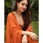 Sandeepa Dhar Instagram – Happy #dussehra & #durgapuja !! ❤️🤗✨
 Wishing everyone success & happiness in everything you do.
 #vijayadashami #staysafe