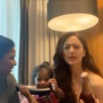 Sandeepa Dhar Instagram – I AM TRYING MY BEST !! 😤🤦🏻‍♀️ 
_____________________________
#reels #sandeepadhar #reelsinstagram #reelitfeelit #dontleavemewithyourkids #comedyvideos