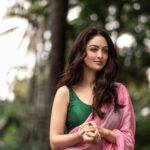Sandeepa Dhar Instagram - Kitthe Chaliyee tu ?? #raatanlambiyan ❤️ _____________________________ @dieppj @makeupartistkarishmabajaj @shru_birla @suta_bombay @sangeetaboochra @aquamarine_jewellery _____________________________ #reels #sandeepadhar #reelsinstagram #reelitfeelit #sareelove