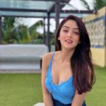 Sandeepa Dhar Instagram - Raise your hand if you have a bad habit of laughing at serious moments 🙋🏻‍♀️🤦🏻‍♀️🤷🏻‍♀️