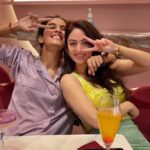 Sandeepa Dhar Instagram – #funtimes Swipe right to see , How it started to How it ended 😬😂🥳✌🏻🍹
 #weekend #shenanigans #brunch #mygirls #sunday #pinkwasabi Pink Wasabi