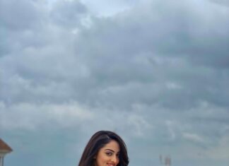 Sandeepa Dhar Instagram - Just sitting out here and wondering; So in retrospect, in 2016 , not a single person got the answer right to “where do you see yourself 5 years from now ?” 😬🤔🤭 #justsaying ______________________________ Outfit @meghakapoorlabel Styling @shru_birla