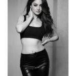 Sandeepa Dhar Instagram - Fit checkk 🖤 Couldn’t decide , Swipe ——> With or without the blazer 🤔 @munnasphotography @shru_birla @sneharodricks