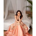 Sandeepa Dhar Instagram – Dear Netflix 
Can u please turn off the “Are you still watching” feature ? We are in quarantine , so YES, we are still watching. I don’t need this kind of judgement in this time of uncertainty. If you could please update with a “Are you sure u want to eat that?” notice , that would be much more helpful at this time . 

Sincerely , 
Me 
__________________________________
📸 @dieppj 
💄 @mukashu.mua 
Styling @shru_birla 
Outfit @tamaraabytahani