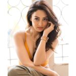 Sandeepa Dhar Instagram - I have noticed that if you look carefully at people’s eyes , the 1st 5 seconds they look at you , the truth of their feelings will shine through, for just an Instant before it flickers away. __________________________________ 📸 @dieppj 💄 @mukashu.mua Styling @shru_birla