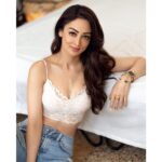 Sandeepa Dhar Instagram - I am not Lazy, I just really enjoy doing nothing. 😬😬🙋🏻‍♀️ #weekendvibes __________________________________ 📸 @dieppj 💄 @mukashu.mua Styling @shru_birla Nails @tintedtales.in