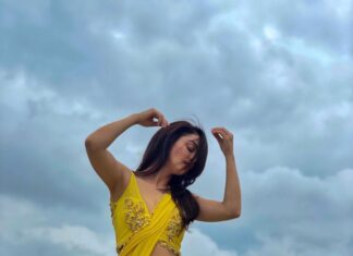 Sandeepa Dhar Instagram - Just sitting out here and wondering; So in retrospect, in 2016 , not a single person got the answer right to “where do you see yourself 5 years from now ?” 😬🤔🤭 #justsaying ______________________________ Outfit @meghakapoorlabel Styling @shru_birla