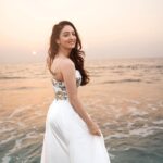 Sandeepa Dhar Instagram - Collecting sunsets 💛 ___________________________________ 📸 @dieppj Styling @shru_birla Outfit @gunusahni