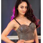 Sandeepa Dhar Instagram - Hey, You. Don’t give up, Okay ? —————————————————- 💄 @sneharodricks 📸 @shreepadgaonkar Styling @shru_birla