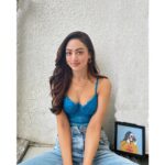 Sandeepa Dhar Instagram - I hope you always find a reason to smile 🦋