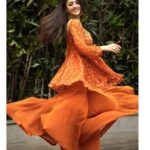 Sandeepa Dhar Instagram - Orange is the new black 🍊 ____________________________ 📸 @ashutoshpundhir Outfit @eshakoul_official Jewellery @minerali_store Styled by @shru_birla