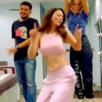 Sandeepa Dhar Instagram – Things we do in my Van 😬🤙🏻💃🏻 #PostPackup #team #shootlife 
Guess how much time we took to shoot this 😁

#reelsinstagram #reelitfeelit #dance #trending #sandeepadhar