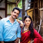 Sandeepa Dhar Instagram - “Behind every successful Fortune there is a Crime “ Vaishnavi & Bhaskar , Watch us build an empire Together . #MUMBHAI Streaming, 6th November on @altbalaji & @zee5shows Trailer releasing TODAY ! @ektarkapoor @angadbedi @sikandarkher @hindujasunny @vishwaskinii @sameerdharmadhikari @mad.raid @priyanksharmaaa @samkhan @lakhiaapoorva @balajitelefilmslimited @baljitsinghchaddha @tanusridgupta @crazysoberberry @akshayindahouse @sumanfashionmaker @jaybhansaliofficial @iamkunalmshahkms @sneharodricks @prakashography_house