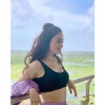 Sandeepa Dhar Instagram - I got that Sunshine in my pocket & got that good soul in my feet ! —————————————— @amorecoutureofficial @shru_birla @sneharodricks @chic_therapy_