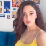 Sandeepa Dhar Instagram - Hold up! Did u say Breakup in a text ? 👿🤨👀 #reels #holdupwaitaminute