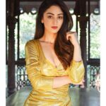 Sandeepa Dhar Instagram - A golden state of mind ☀️ <<<<<<<<<<<<<<<<<<<<<<<<<<< 📸 @shazzalamphotography @shru_birla @tejalyadav318