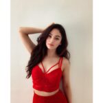 Sandeepa Dhar Instagram - Mirror: You look cute today Camera : Lol No Instagram filter : I got you