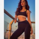 Sandeepa Dhar Instagram - #mondaymorning I wear black when I workout because it’s a funeral for my fat. 👻 #thiswastakenbeforeidied Exercise in the morning before ur brain figures out what you’re doing 🤘🏻#lazypersonsguidetowellbeing