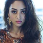 Sandeepa Dhar Instagram - Sorry, I can’t hear you over the volume of my hair. ✨👩🏻‍🦱🦋 -————————————————- 📸 @shazzalamphotography MUAH : @aabhapusalkar Styling : @shru_birla