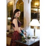 Sandeepa Dhar Instagram - I am nicer when I like my outfit 🧚🏻‍♀️ 📸 @shazzalamphotography Outfit @ri_ritukumar Jewelry @aquamarine_jewellery Styled by @shru_birla @tejalyadav318