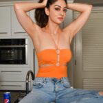 Sandeepa Dhar Instagram - Switchin’ it up Swipe —> hair down or up? @shazzalamphotography @shru_birla