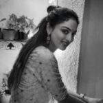 Sandeepa Dhar Instagram - What’s beautiful about you has nothing to do with anything external ✨💫 #BeTheLight #LiveALittle
