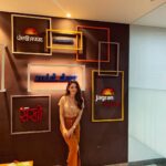 Sandeepa Dhar Instagram - She loves good vibes, wild waves, warm sun, kind words, freedom to be herself... flow , hustle, dreams... coffee, caring... And Tacos. #tan #sunshinegirl MiD DAY