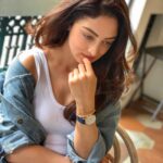Sandeepa Dhar Instagram - Her soul was too deep to explore by those who always swam in the shallow end. 💙 #windswept #amoment