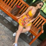 Sandeepa Dhar Instagram - Coz it’s all yellow ! 🐥🌻 #traveldiaries #tryingnot2pose #epicfail #floralkindaday Dubai, United Arab Emirates