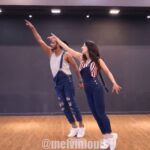 Sandeepa Dhar Instagram - Crazy energy, mad track by @vizdumb, super fun choreo with the insanely talented & my fav @melvinlouis. Had so much fun doing this! You can see that clearly coz I went totally cuckoo with the hook step! 😂 FULL VIDEO LINK IN MY BIO 👖 @priyankamehra1 #part1 #sandyinoverdrivemode #thatshowweroll