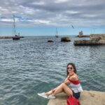 Sandeepa Dhar Instagram - Thalassophile ☀️🌊 And then, he gave her the ocean; because she didn’t want the moon. #traveldiary #portugal #pitstop #beforework #breathtaking #views #summerday Portugal