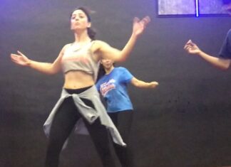 Sandeepa Dhar Instagram - My feeble attempt at @melvinlouis 's choreo after a really long break from dancing. 🙈🙈 #dance #peeloon #lovethechoreo #needtoworkonit #hatehowhemakesitlooksimplewhenitsnot