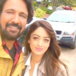 Sandeepa Dhar Instagram - Truly an inspiration! In awe !! ✨🙃 #cantgetoverhowbrilliantheis #blownaway #firrkie #londondiaries #happiness #learnsomethingneweveryday Birmingham, United Kingdom