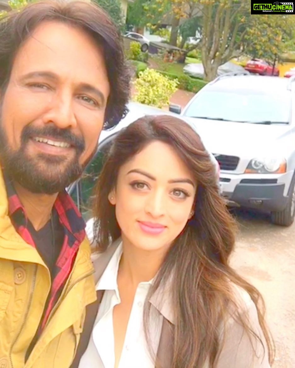 Sandeepa Dhar Instagram - Truly an inspiration! In awe !! ✨🙃 #cantgetoverhowbrilliantheis #blownaway #firrkie #londondiaries #happiness #learnsomethingneweveryday Birmingham, United Kingdom