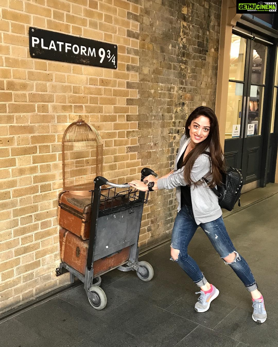 Sandeepa Dhar Instagram - Harry Potter'n around!! 🐣 #londondiaries #harrypotter #shenanigans #madbehaviour @london