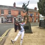 Sandeepa Dhar Instagram – Crazy person Shenanigans!!! 🙃🤠🤡 #londondiaries #inthemiddleoftheroad #copyingthestatue #postshow #stratforduponavon Stratford-upon-Avon, Warwickshire