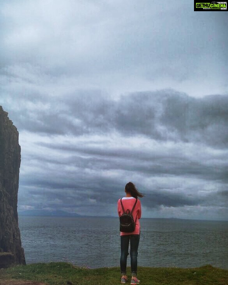 Sandeepa Dhar Instagram - A moment ! #scotland #workmode #neistpoint #isleofskye #inawe Isle of Skye