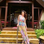 Sandeepa Dhar Instagram - Windswept 🌻 @siddharthabansal_ @varsshatilokani @daksh_hairguru @shru_birla @nekhi_india