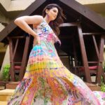 Sandeepa Dhar Instagram - Windswept 🌻 @siddharthabansal_ @varsshatilokani @daksh_hairguru @shru_birla @nekhi_india