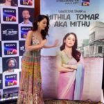 Sandeepa Dhar Instagram - Photo dump from a day well spent with some supremely talented people with whom I have had the privilege of working. Swipe left , ignore the 6th pic 😑 It’s every actor’s dream to work with @imtiazaliofficial & mine came true 💃🏻 Thank you @mukeshchhabracc @mukeshchhabracc for making this happen. 🤗❤️ Thank you @kumararchit & #sajidali for making me a part of the world of Mithu & Teji & being the bestest directors ever. Can’t wait for the world to watch the world you both have so beautifully created. Thank you @nidhisethianair for calling me up on a rainy day in Pondicherry. It will forever remain the most memorable phone call. Thank you @srustij for being the most awesome EP & always infusing positivity whenever we meet. 🤗 Thank u @rajeshshukla18 for being an awesome DOP & making me look pretty without makeup 🙌🏻🤗 Thank you @suveera.swetesh.stylist for making me look like Mithu & I will never forget the nighties 😄 And lastly but most importantly Thank you everyone at @wearewsf @sonylivindia @reliance.entertainment for bringing this story to the world & making me a part of it. DR.ARORA STARTS STREAMING ON SONYLIV FROM 22nd JULY