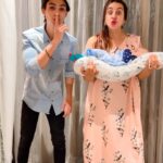 Sanjjanaa Instagram - When my bro @lovelyraxa visited to meet his cute new friend @princealarik ❤️ we had a blast shooting this #trendingreel togeather - @sanjjanaagalrani . #instamoment #instamom #lovelyraxa #brothers #rarareddy #hyderabad #telugureels #telugu #teluguactress #telugusongs #telangana #baby #princealarik #sanjanagalrani #sanjjanaagalrani