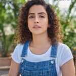 Sanya Malhotra Instagram – I have discovered the power of Edelweiss – beauty industry’s best kept secret with @thebodyshopindia ‘s all new Edelweiss Skincare. I have included this flower power in my skincare regime for stronger, smoother, resilient skin. It is your turn to try it now and build your skin’s resilience against everyday environmental elements including blue light and constant exposure to air conditioning. 
•	Shop online at www.thebodyshop.in or rush to the nearest @thebodyshopindia store today. You can also order your essentials via their home delivery number +91-7042004412 or whatsapp at 91-8826100843 
#EdelweissPower #TheBodyShopIndia #TBSIndia #SkinCare #FlowerPower #NewLaunch #VeganSkinCare #Crueltyfree #ad