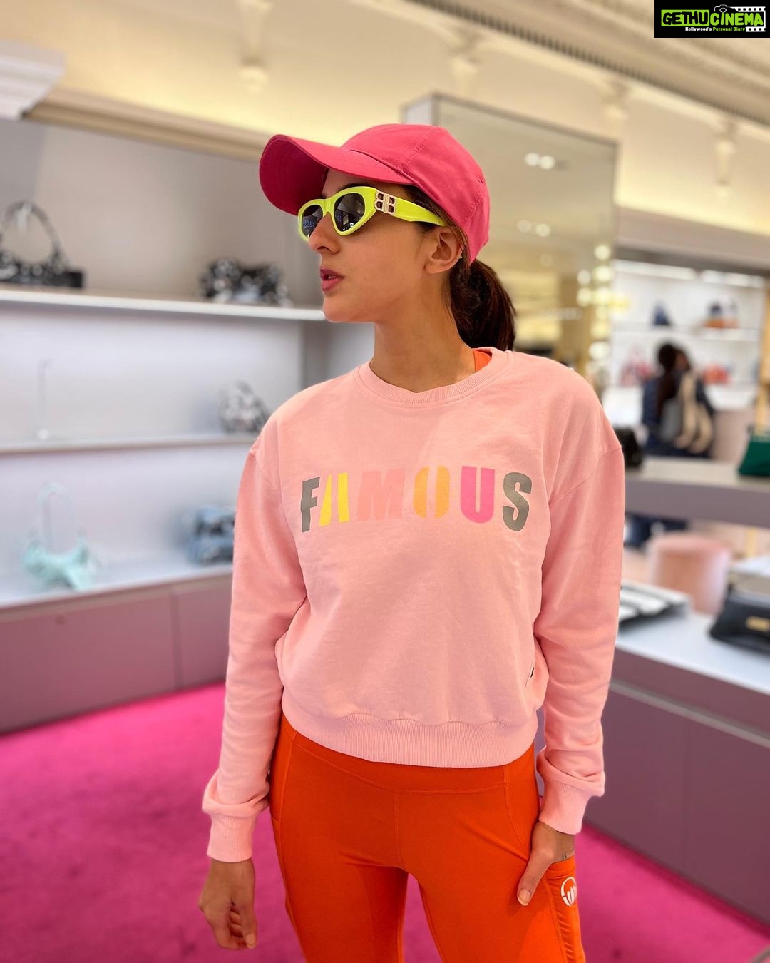 Sara Ali Khan Instagram - Enough of the monochromatic ♠️ It’s time for some Sara, Neon and Dramatic 🌈 #alwaysextra London, United Kingdom