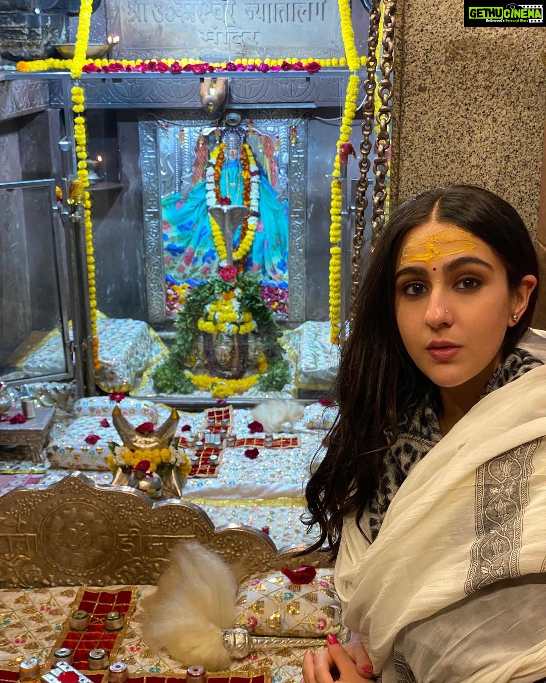 Sara Ali Khan Instagram - Happy Mahashivratri 🙏🏻🙏🏻🙏🏻 Jai Bholenath 🔱 Omkareshwar Temple Jyotirlinga