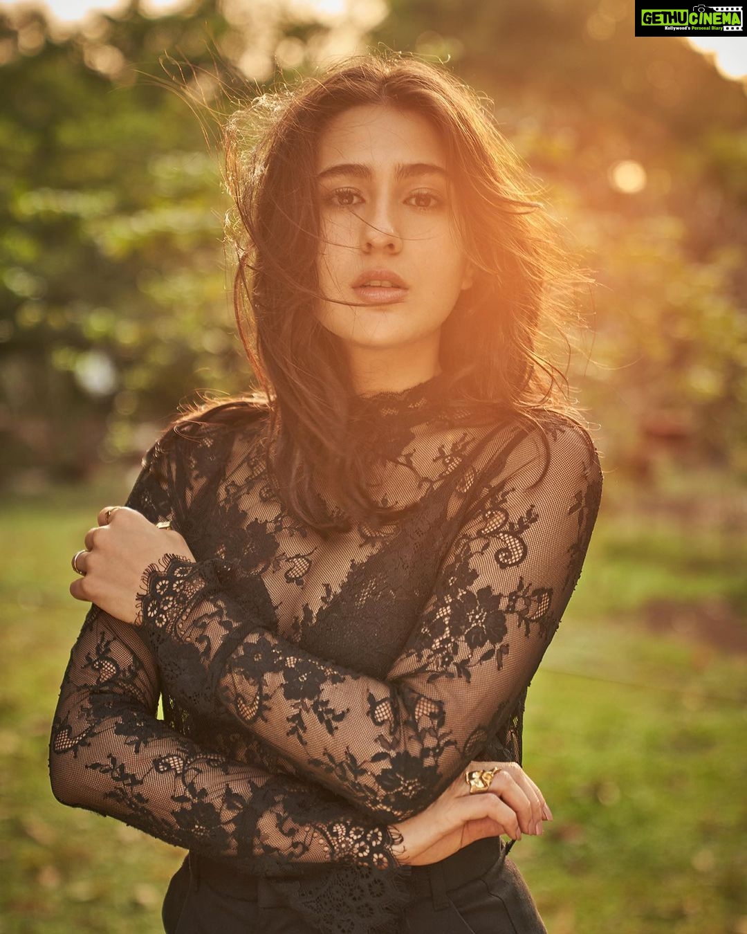 Sara Ali Khan Instagram - 🔆🔆🔆 📸: @rohanshrestha 👗: @lakshmilehr 💄: @florianhurel